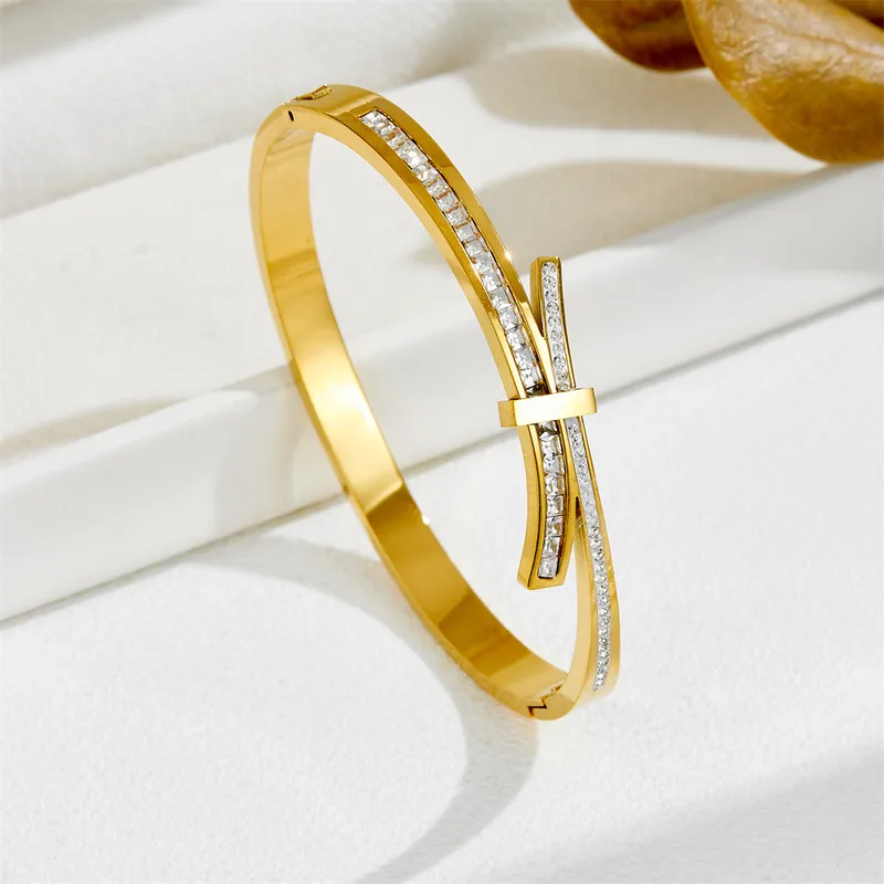Zircon Wing Cuff Bracelet