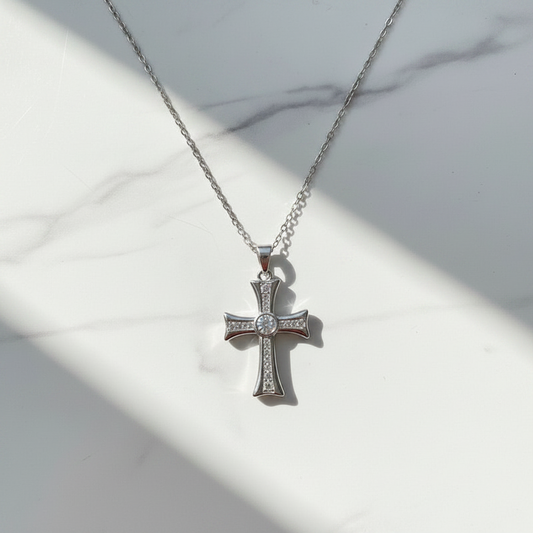 Leuko Necklace (Cross)