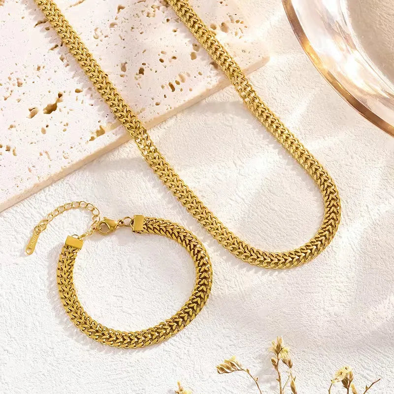 Kallisti Necklace & Bracelet