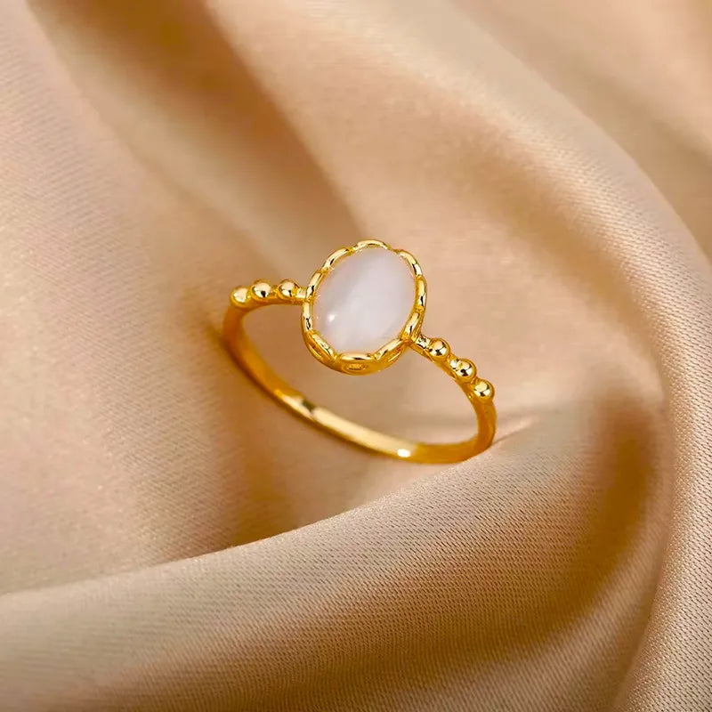 Amara Ring