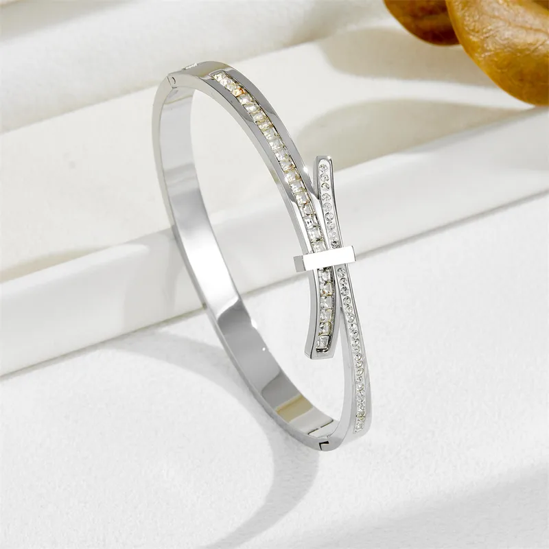 Zircon Wing Cuff Bracelet