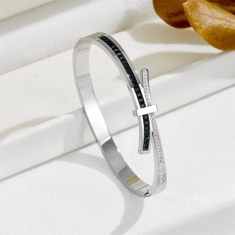 Zircon Wing Cuff Bracelet