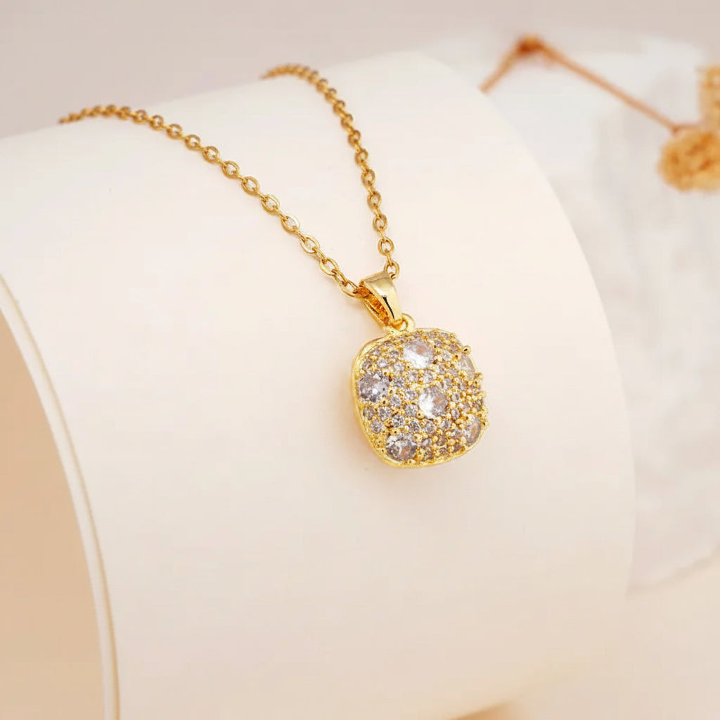 Olyra Necklace