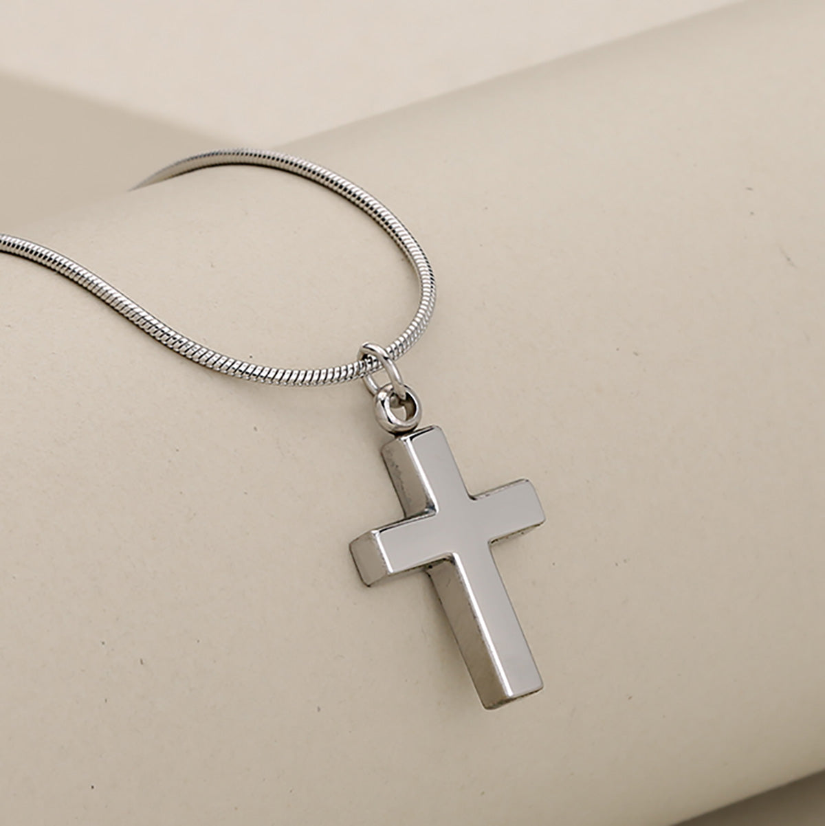 Alenya Necklace (Cross)