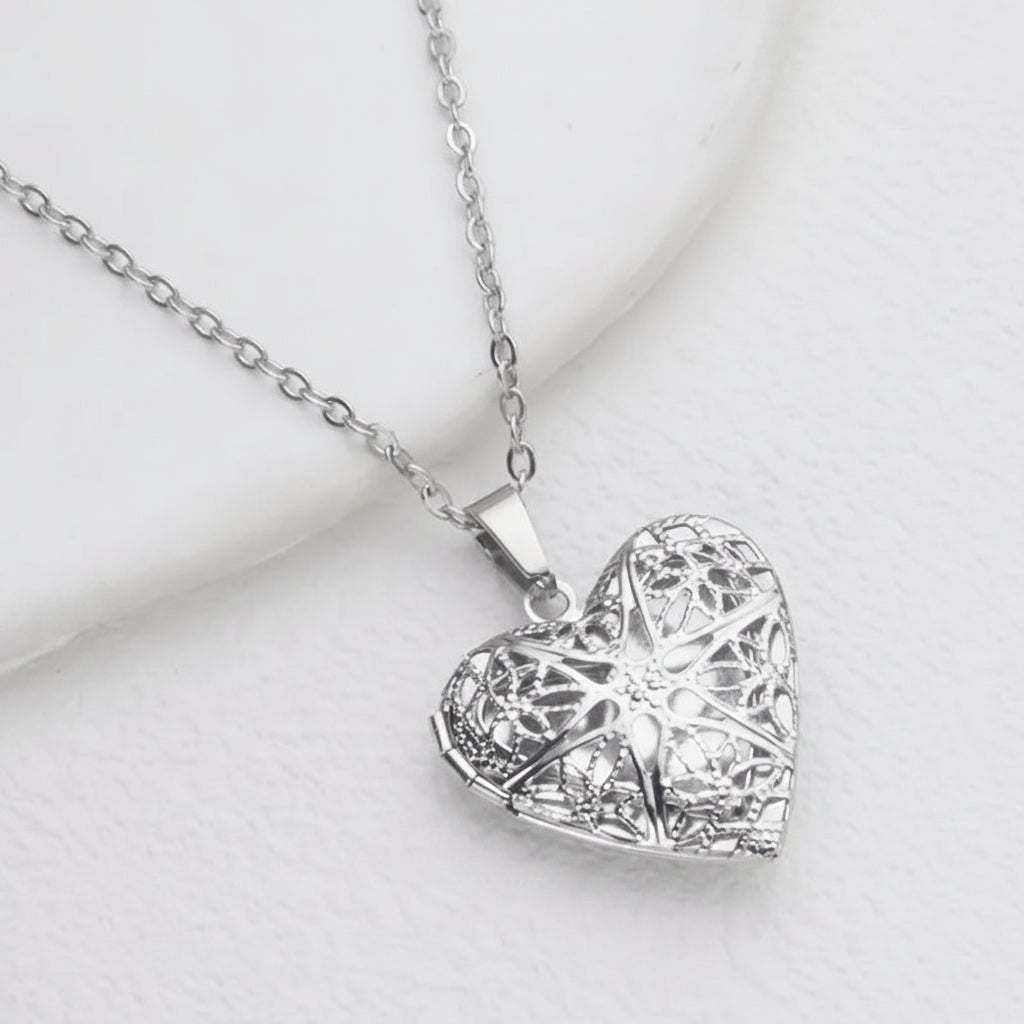 Kyveli Necklace