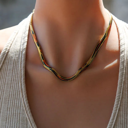 Ioli Necklace