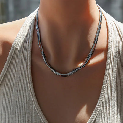 Ioli Necklace