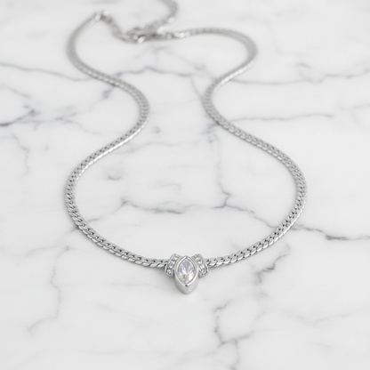 Orama Necklace